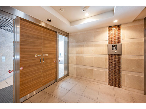 エントランス　風除室