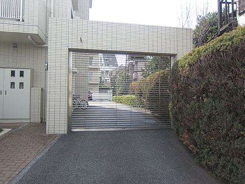 駐車場　駐車場ゲート