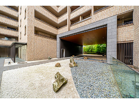 その他共用部 石の庭です。