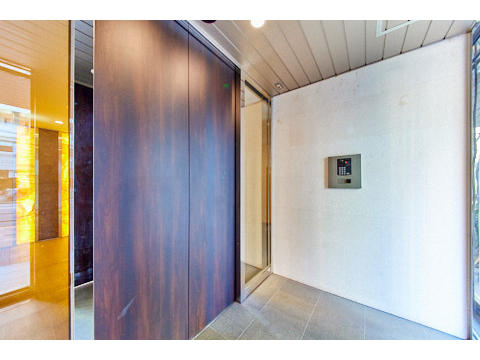 エントランス　エントランス　ペット飼育可（規約細則制限あり）