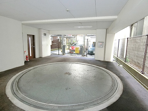 駐車場　駐車場