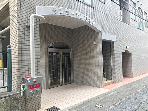 現地外観写真 正面玄関