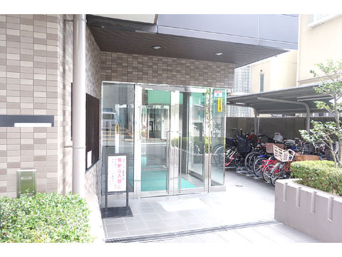 現地外観写真 エントランス①