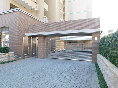 その他共用部 駐車場入口