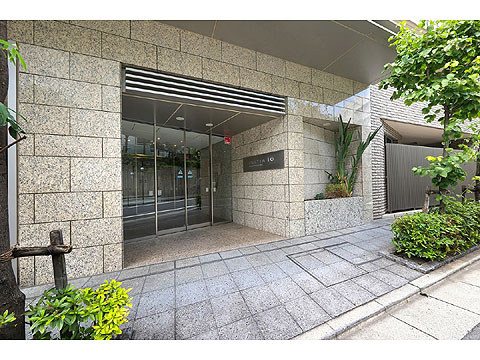 エントランス　エントランス外観