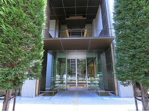 エントランス　エントランス外観