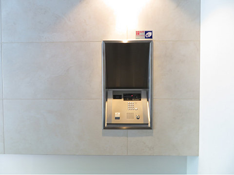 エントランス　オートロック