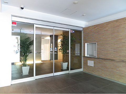 エントランス　エントランスホール