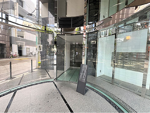 エントランス　風除室