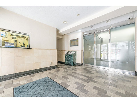 エントランス ③風除室