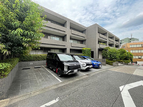 現地外観写真　外観（南西側より）