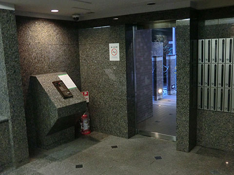 エントランス エントランス内