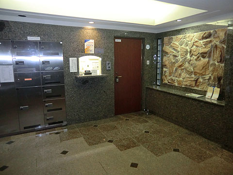 エントランス エントランス内