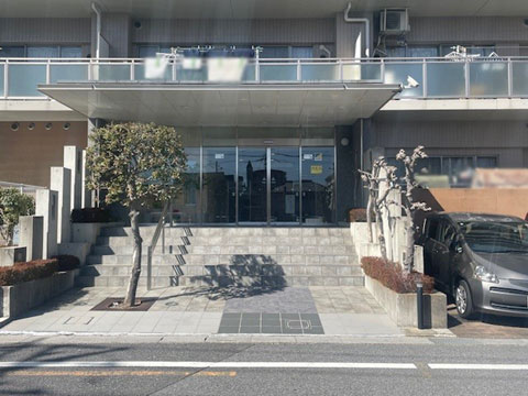 現地外観写真 エントランス外観