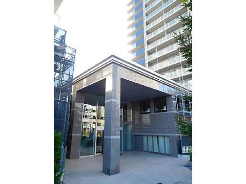 エントランス メイントランス