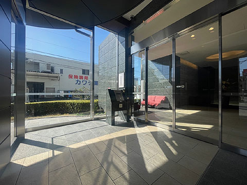 エントランス　風除室