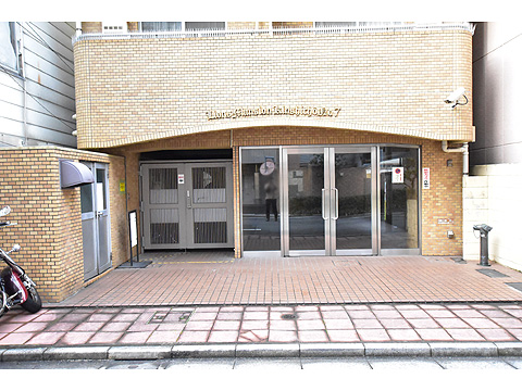 エントランス ガラス張のエントランス 管理会社:(株)大京ア