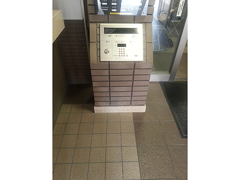 その他共用部 オートロックは高齢者や子供にも使いやすく配慮さ