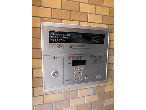 エントランス オートロック付き