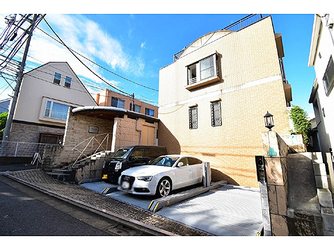 その他共用部　外観と駐車場