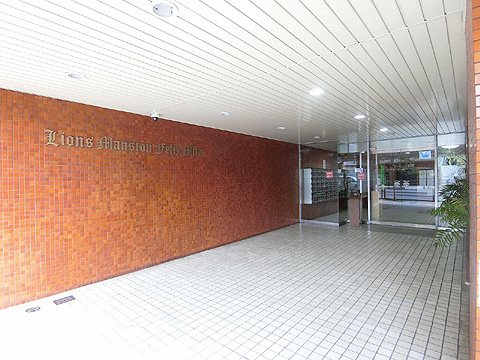 エントランス　マンションエントランス