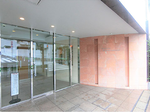 エントランス　オートロック付きのエントランス