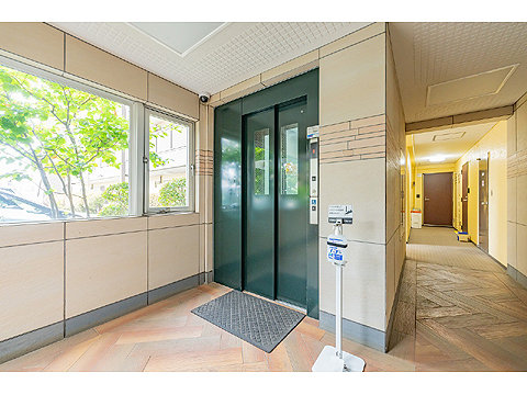 ロビー　エントランス内観