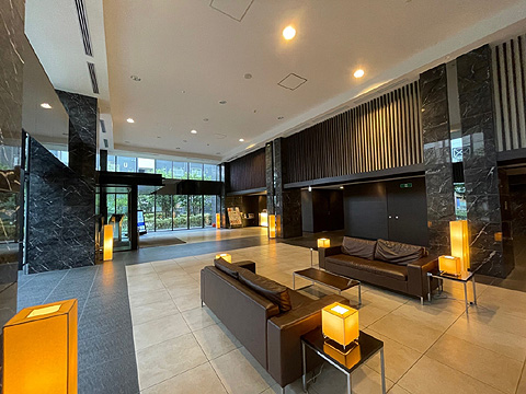 現地外観写真　ロビー