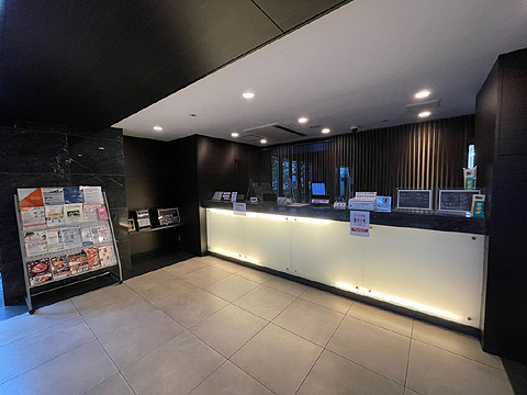 現地外観写真　コンシェルジュカウンター