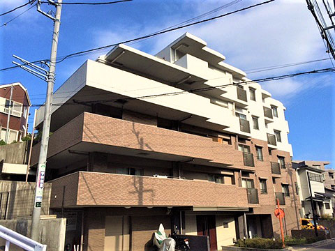 現地外観写真　地上６階建