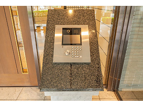 現地外観写真 オートロック操作盤