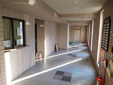 エントランス　エントランスホール