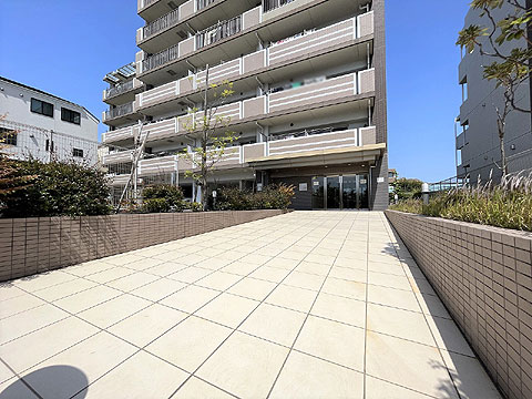 エントランス　スロープ