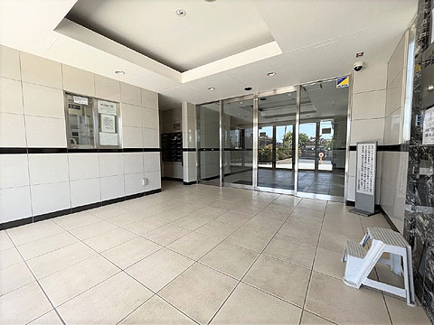 ロビー　風除室