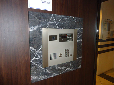 エントランス 外観タイル張りの外観です。