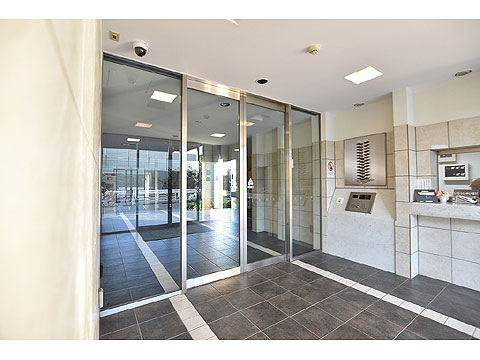 エントランス　エントランスロビー