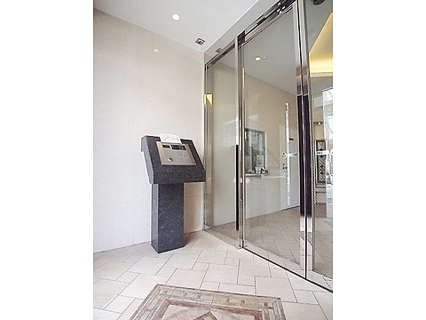 ロビー　オートロック解除の際は、便利なタッチキーがご利用でき