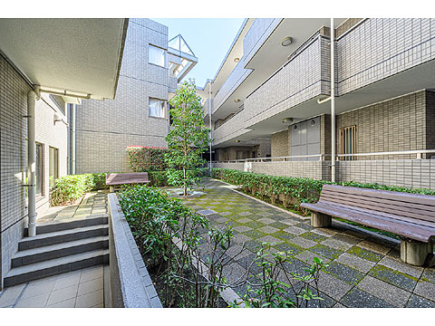 その他共用部　中庭