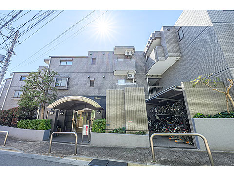 現地外観写真　エントランスアプローチ