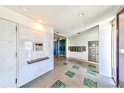 エントランス　エントランスホール