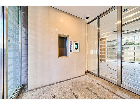 エントランス　風除室