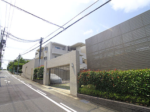 その他共用部 駐車場出入口