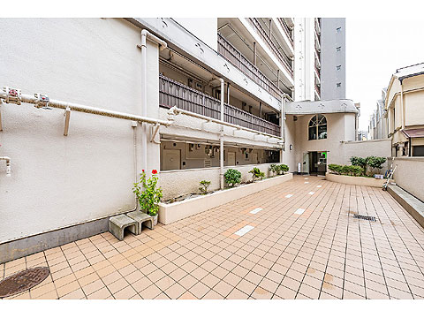 エントランス　エントランスアプローチ