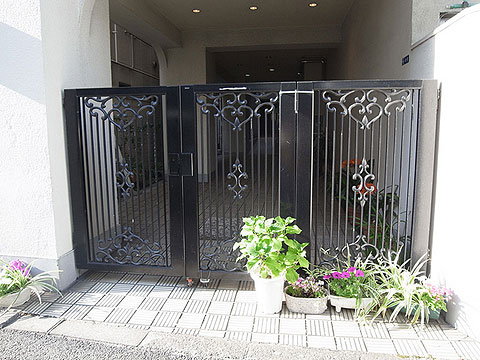 現地外観写真 エントランス1