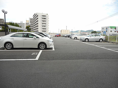 駐車場　敷地内駐車場