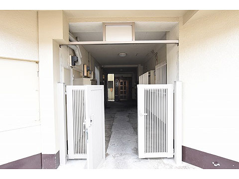 エントランス　227