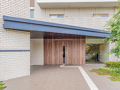 現地外観写真　エントランス