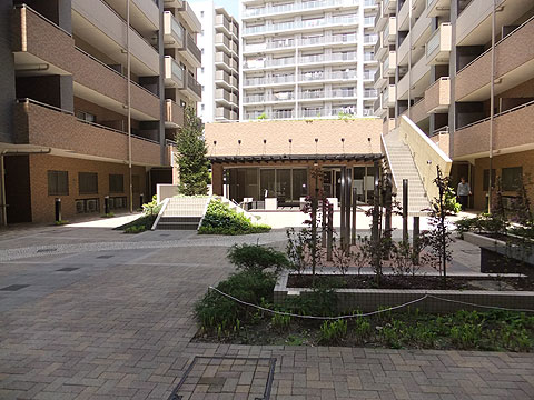 その他共用部　中庭