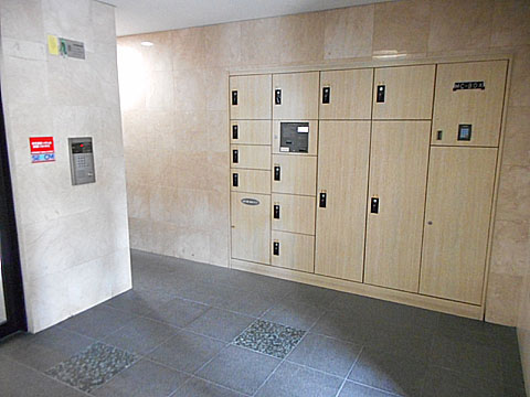 エントランス オートロックと宅配ボックス