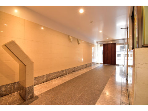 エントランス　エントランスホール